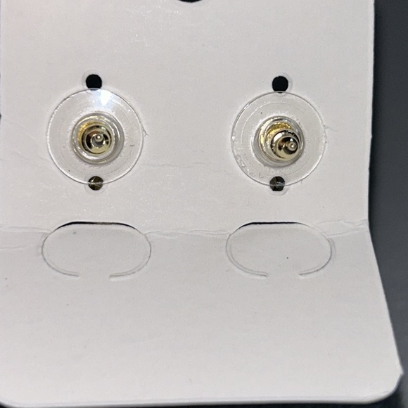 Delicate Faux Pearl Mouse Head earrings - Picture 3 of 3